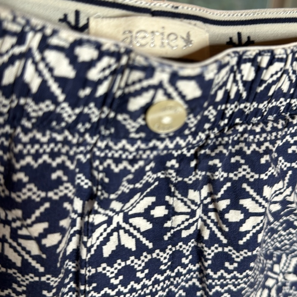 Aerie Blue White Snowflake Pajama Shorts Nordic Fair Isle Lounge Size Medium - Picture 5 of 8